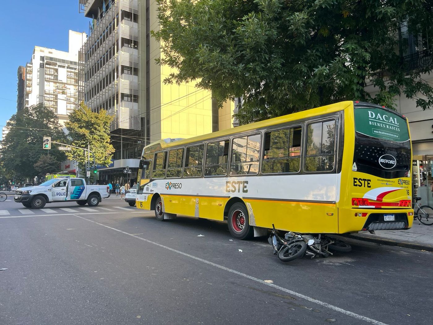 Accidente del micro y la moto (6)