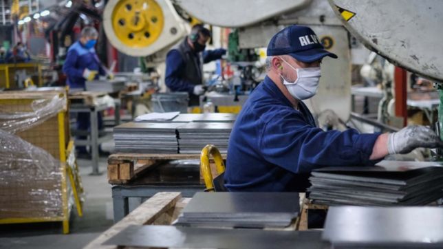 frente a una nueva etapa de restricciones, anuncian creditos para sectores afectados