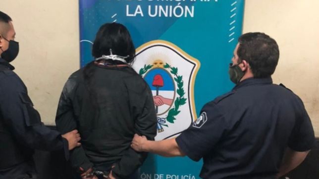 batalla campal en la plata: se enfrentaban a tiros, llego la policia y los apedrearon