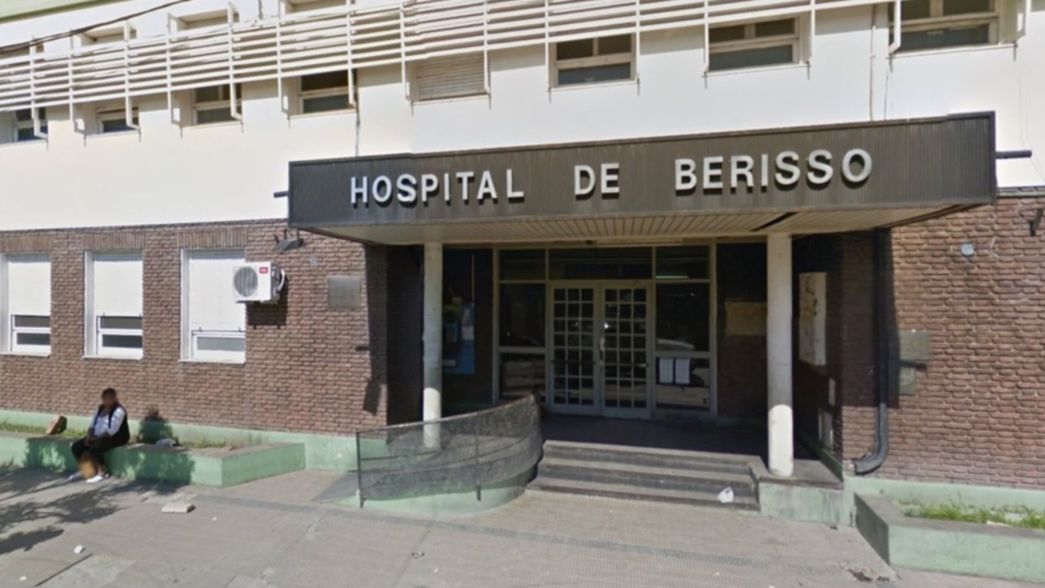 Lo demoraron por exhibicionismo, quedó libre y terminó internado porque casi lo linchan