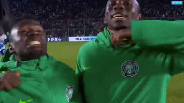 los repudiables gestos de los jugadores de nigeria tras la eliminacion de argentina
