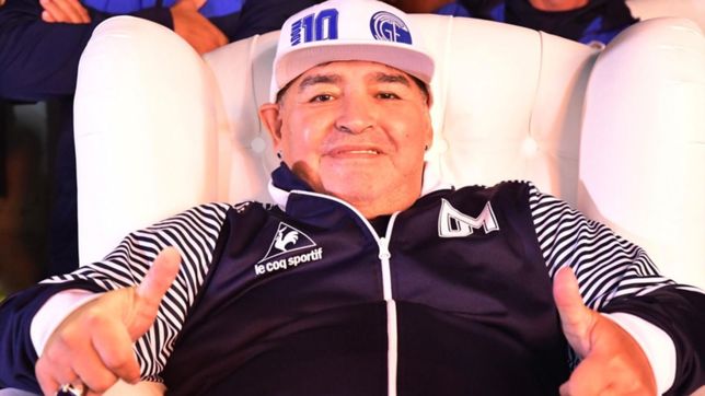 el posteo de maradona tras el triunfo, la frase contra pergolini y el mensaje para el hincha de gimnasia