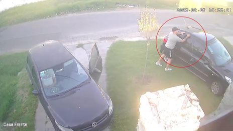 Alarma en La Plata por una banda de roba techos de autos que tiene en vilo a los vecinos