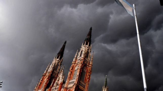 alertan por la tormenta de este viernes y elevan el nivel de atencion del riesgo a naranja