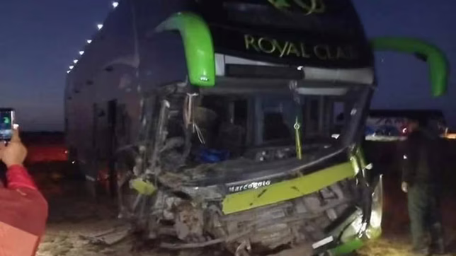 seis residentes argentinos murieron en un choque en una ruta de bolivia