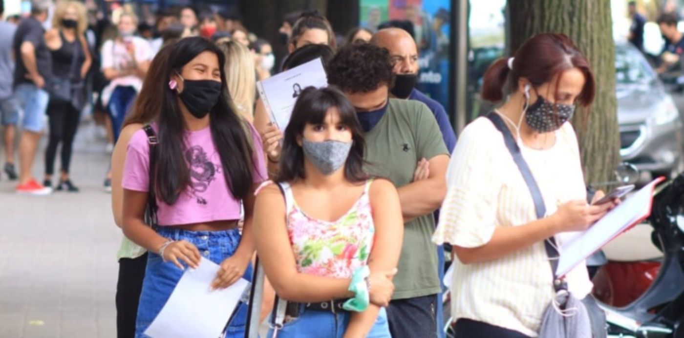 Búsqueda de empleo en Baxar Mercado