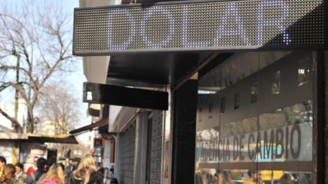 el dolar sigue cayendo: ¿llegara a los 34 pesos?