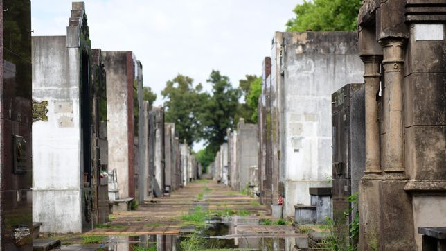 presupuesto propio, obras y mas: los funcionarios de alak explicaran cuales son los planes para el cementerio de la plata