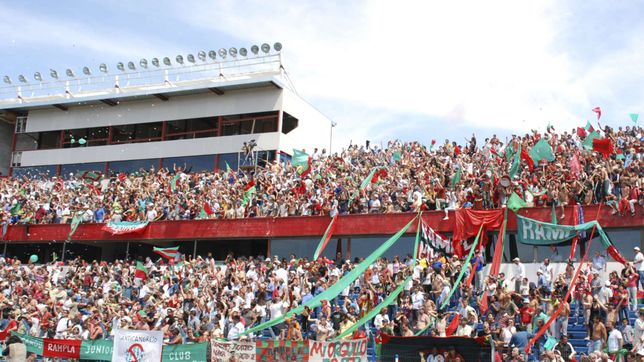 en rampla juniors llenaron de elogios a foster gillett y su trabajo en el club