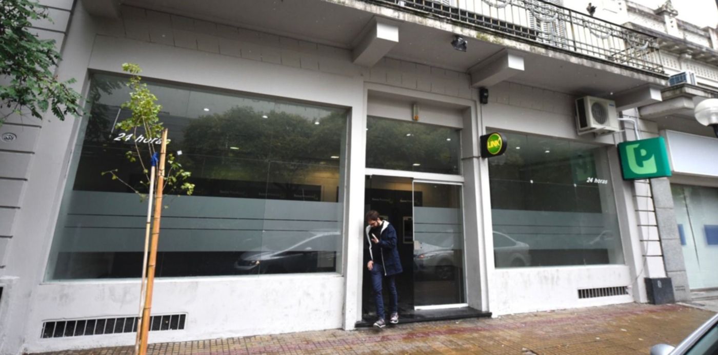 1585763110624.jpg?y=257&height=739&rotate=0&scaleY=1&ow=1500&x=11&scaleX=1&oh=996&width=1479&&cw=1920&ch=950