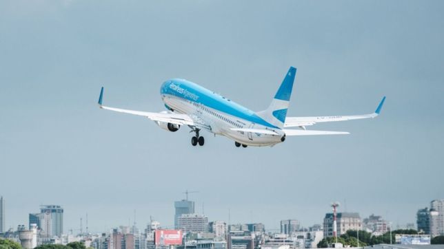 mas de 213 mil pasajeros volaran con aerolineas argentinas durante el fin de semana