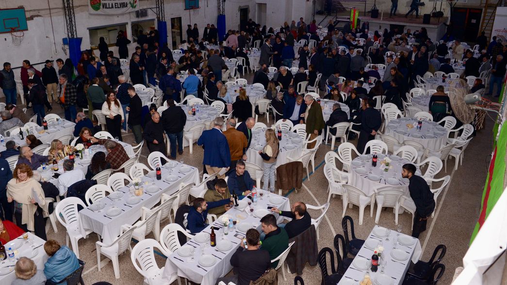 Con Alak y referentes de instituciones de toda la región se llevó a cabo la Cena del Dirigente en La Plata