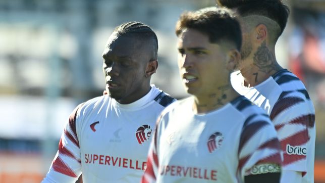 Estudiantes perdió 2 a 0 ante Deportivo Riestra y llega golpeado al debut en la Copa Libertadores