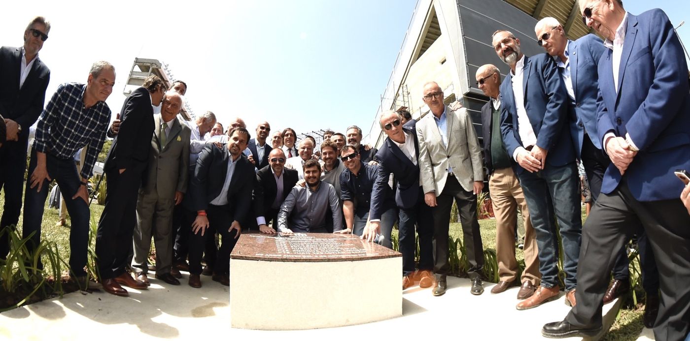 1573229056660.jpg?x=29&width=3156&height=1578&rotate=0&scaleX=1&y=486&scaleY=1&ow=3200&oh=2128&&cw=1920&ch=950