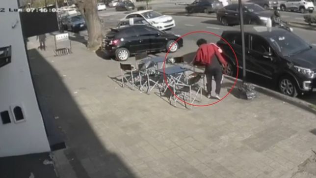 video: les robaron un celular con recuerdos familiares en la plata y buscan recuperarlo