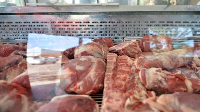 el campo decidio extender el paro en la venta de carne hasta el miercoles