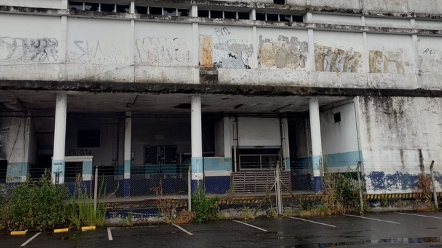 dos chicos se filmaron en una fabrica abandonada y sufrieron un grave accidente