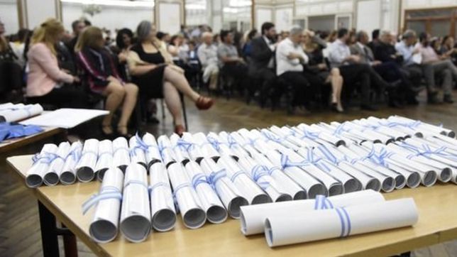 la unlp premia a los mejores promedios del ano en todas las carreras: ¿quienes son?