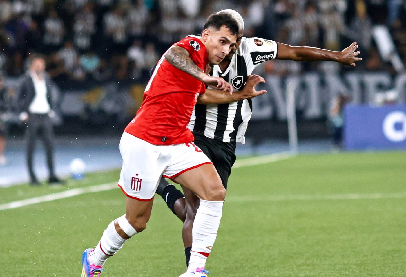 Botafogo Estudiantes Eric Meza.jpg