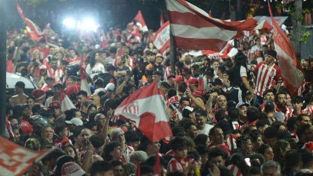 todas las fotos de los festejos en 7 y 50 por un nuevo titulo de estudiantes