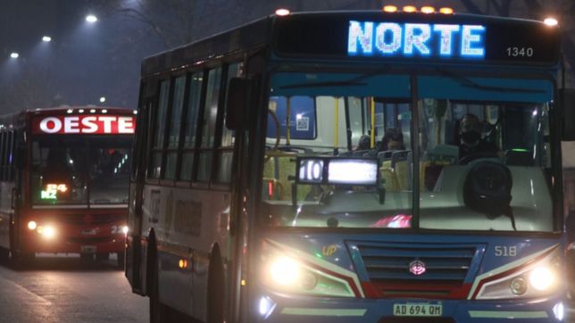 reunion entre la uta y camaras de transporte: ¿habra paro de micros este martes?