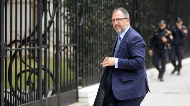 fabian perechodnik se va de la legislatura bonaerense alejado de la politica local