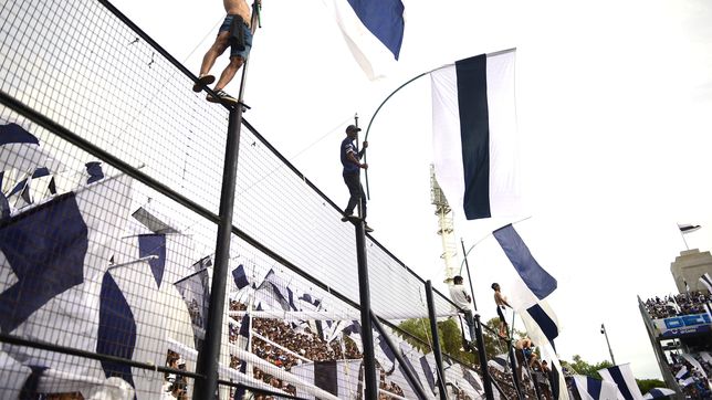 el desesperado pedido de la familia del hincha tripero que se cayo de una tribuna y lucha por su vida