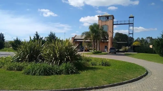 dos nuevos robos ponen en alerta a un barrio cerrado de ruta 2 jaqueado por la inseguridad