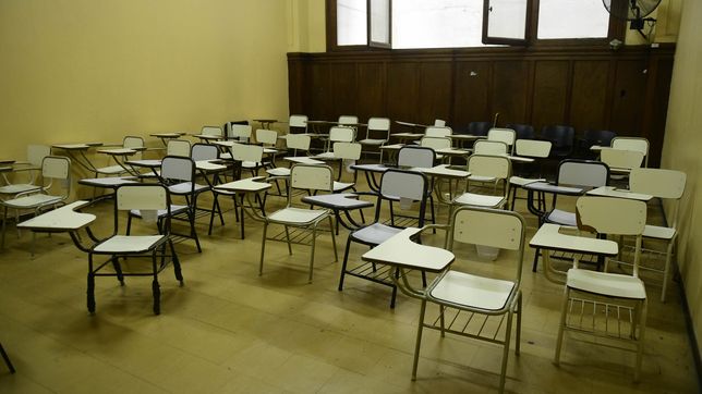 los nodocentes de la unlp tambien van al paro y suman mas dias sin clases en facultades y escuelas