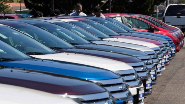 tension en una concesionaria de la plata: un hombre enfurecio y quiso robar una camioneta