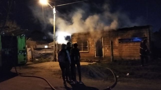 tension en la plata: incendiaron la casa de un hombre acusado de matar a un vecino
