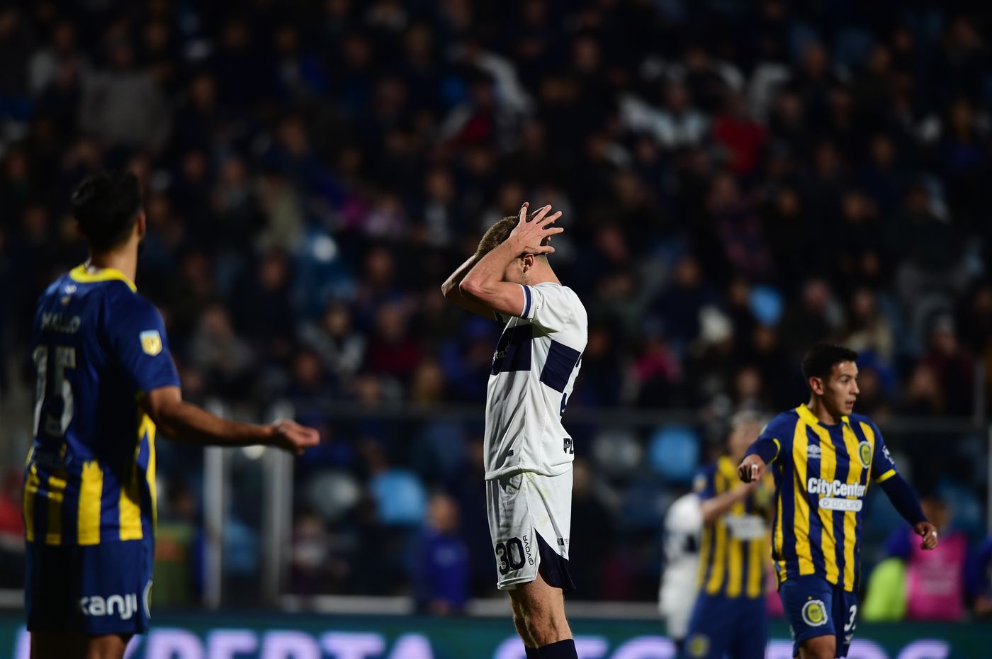 Gimnasia Rosario Central (6) Castillo.JPG