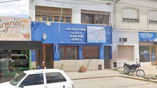 lo detuvieron por violencia de genero pero huyo de la comisaria con las esposas puestas