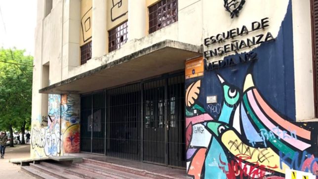 con pablo diaz presente, la escuela de 12 y 60 sera renombrada como la legion