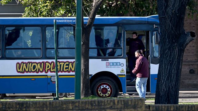 posponen la adjudicacion del nuevo sistema de micros y piden informes