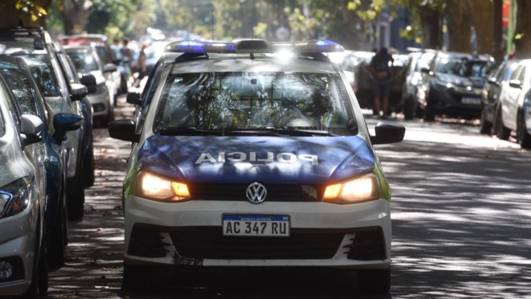 Venían del conurbano, se les quedó el auto y cayeron por realizar entraderas en La Plata