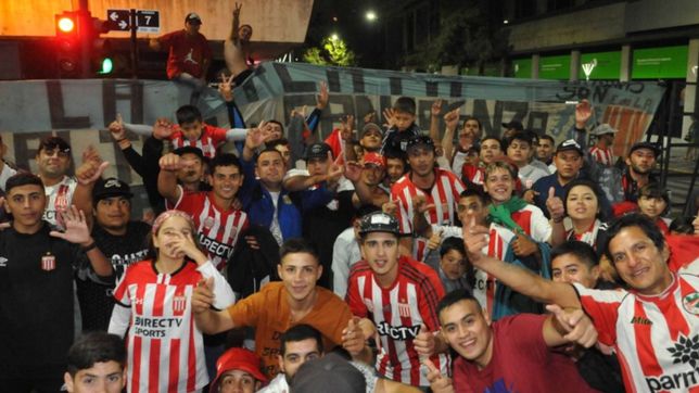 es de estudiantes, lo echaron por festejar el triunfo del clasico y ahora lo indemnizaron