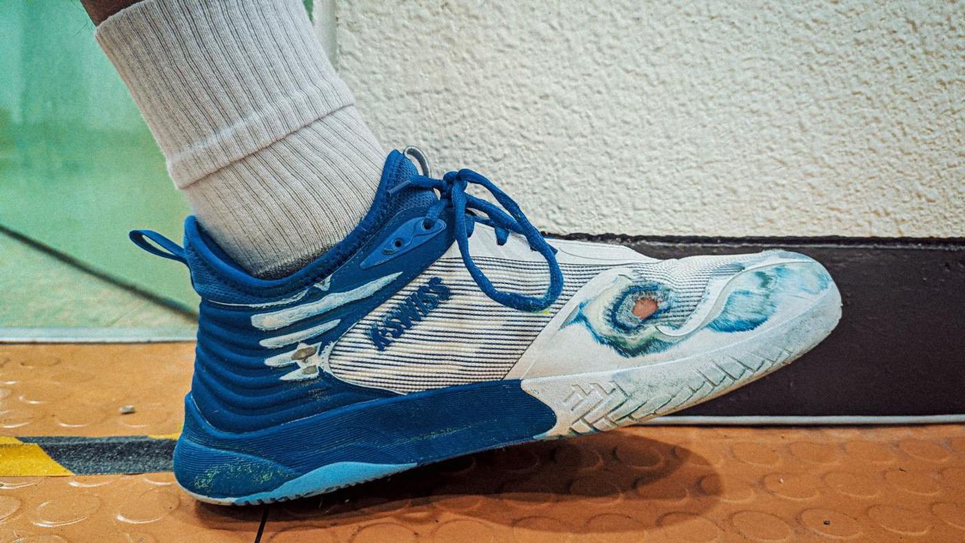 Así quedó la zapatilla de Thiago Tirante tras su debut en la Copa Davis