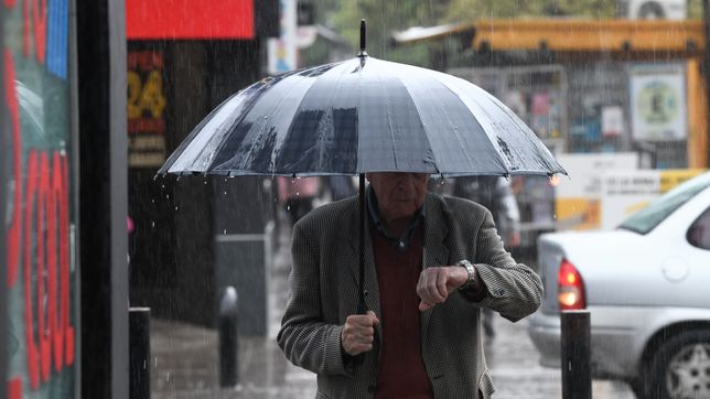 el cielo se oscurecio de repente, diluvio y asi va a seguir el clima en la plata