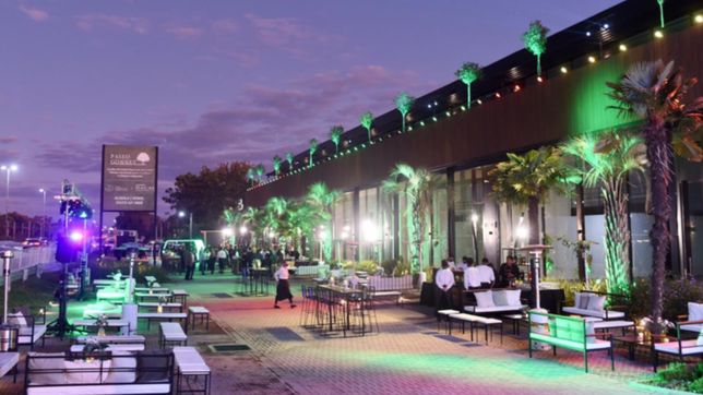 musica, disfraces y todo el color en la inauguracion del megaproyecto paseo gonnet