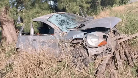 Un hombre murió al despistar y volcar con su auto en La Plata Un hombre murió al despistar y volcar con su auto en La Plata