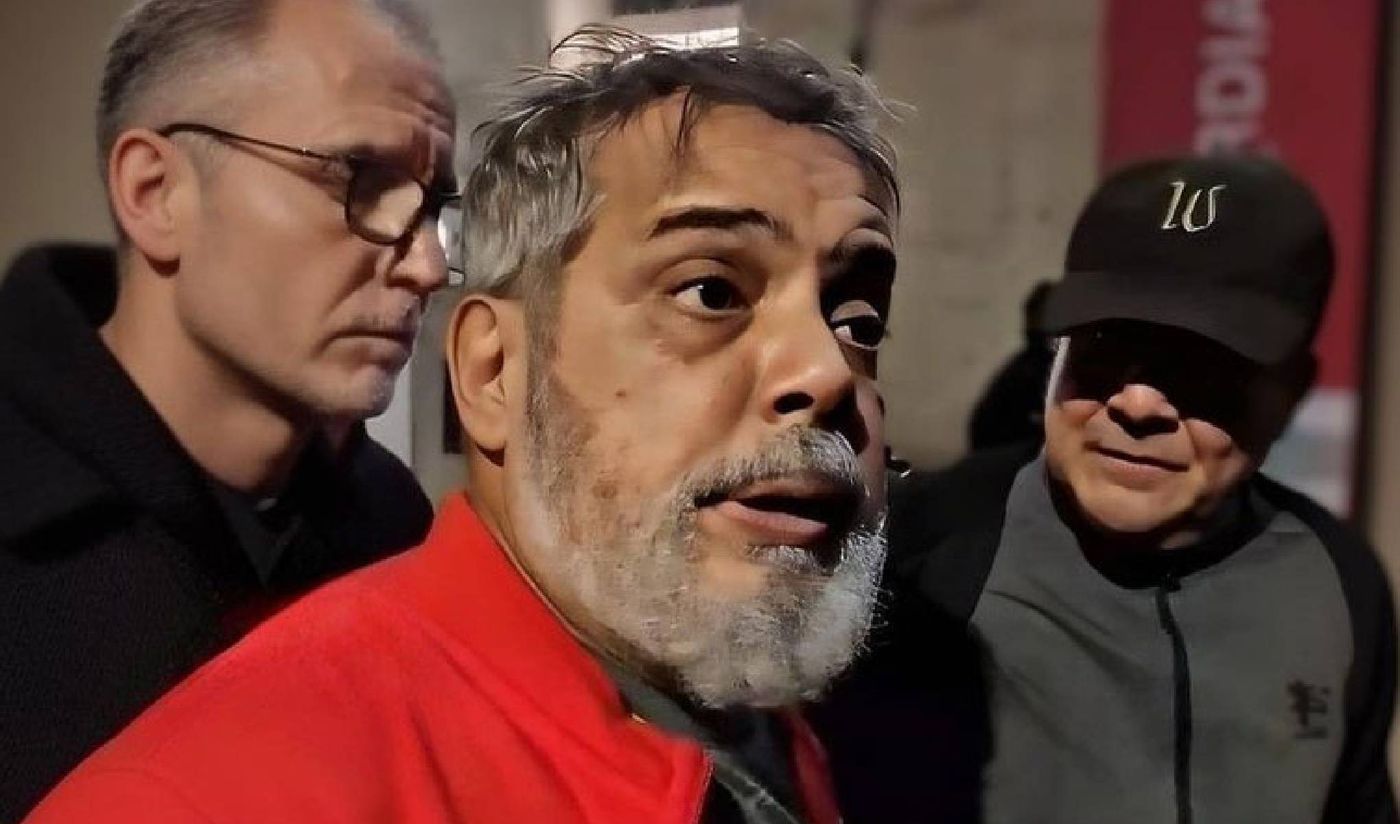 Padre fotografo herido jubilados.jpg