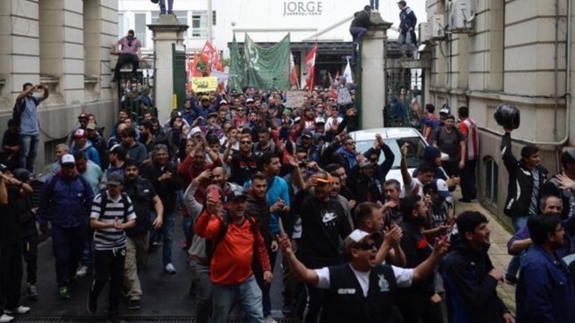 video: asi coparon los trabajadores del astillero rio santiago el ministerio de economia