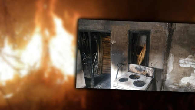 tension en la plata por un incendio que destrozo la casa de un jubilado