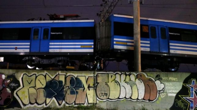 descarrilo una formacion de la linea roca en tolosa