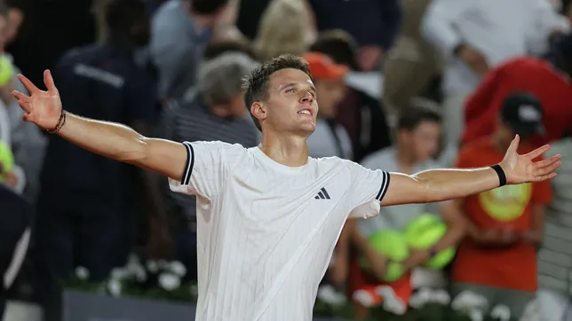 mensik, el hincha de gimnasia que hizo historia y llego a semis de roland garros