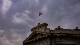 la plata sigue en alerta naranja y se esperan tormentas fuertes para la tarde: ¿como va a seguir el clima? la plata sigue en alerta naranja y se esperan tormentas fuertes para la tarde: ¿como va a seguir el clima?