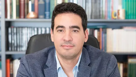 Adrián Ravier asumirá como nuevo vocero de Javier Milei tras dejar su banca en Diputados