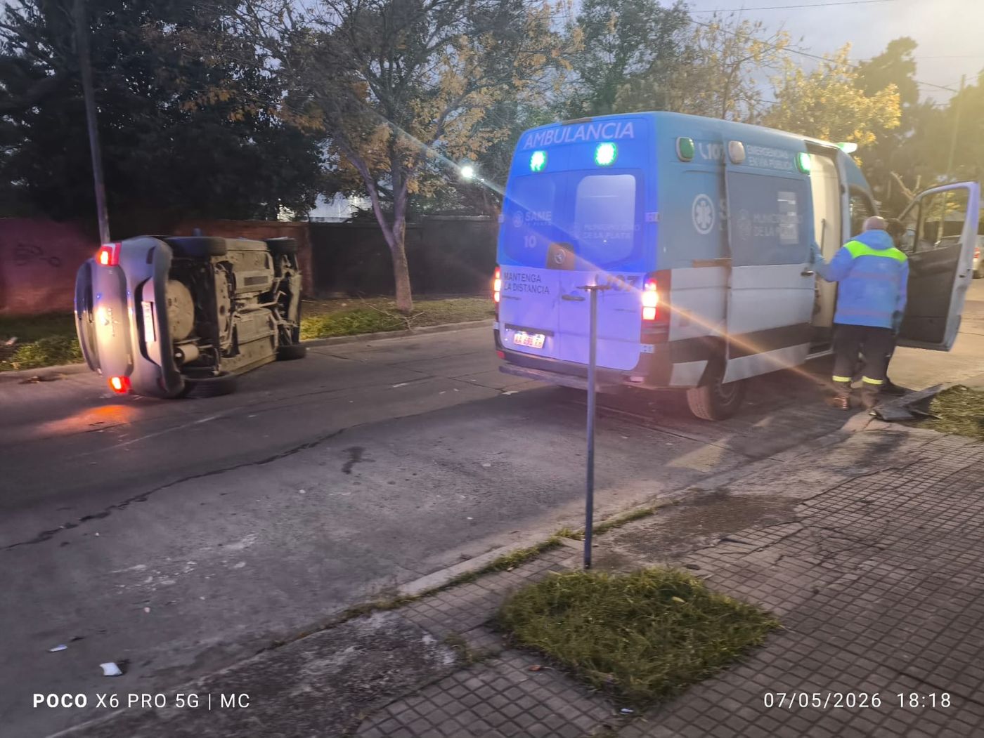 Una ambulancia del SAME lleg&oacute; al lugar para asistir al menor que result&oacute; herido