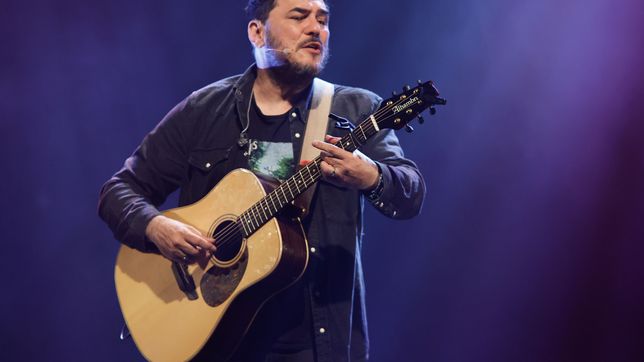 ismael serrano se declaro hincha de un equipo de la plata y revelo con que argentinos comeria un asado